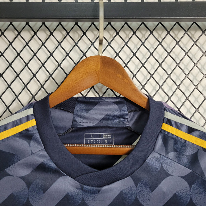 Camiseta Versión Fan Real Madrid Visita 23/24