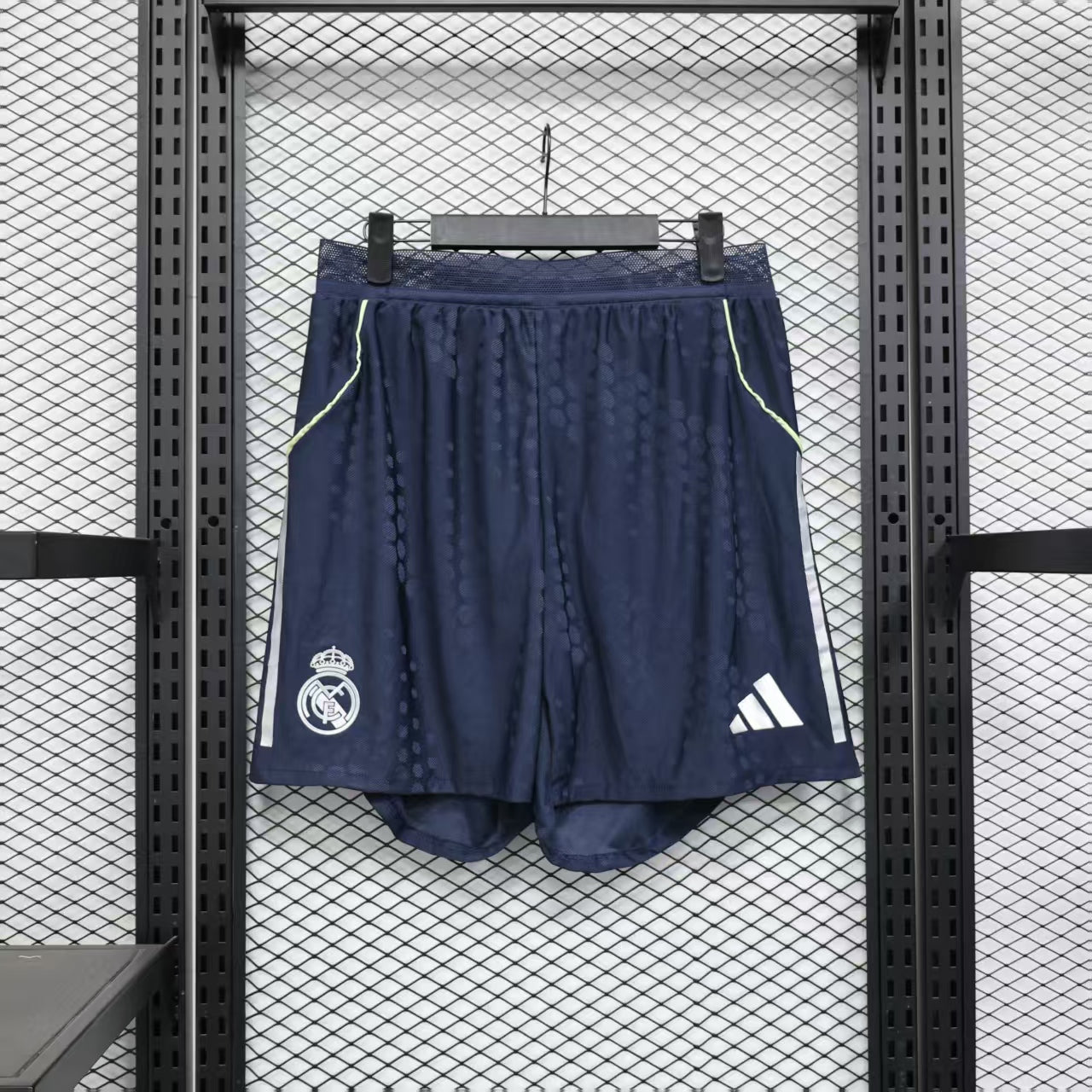 Kit completo Versión Jugador Real Madrid Visita 25/26