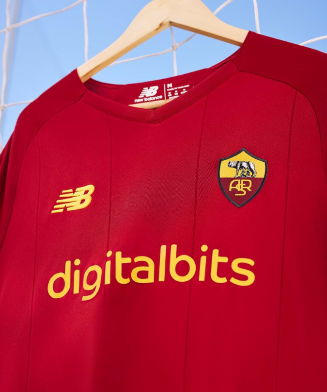 AS Roma lanza su camiseta versión Derby 21-22