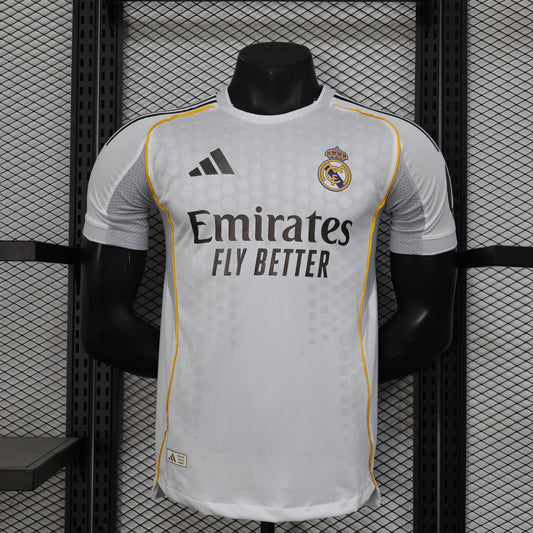 Kit completo Versión Jugador Real Madrid Local 25/26