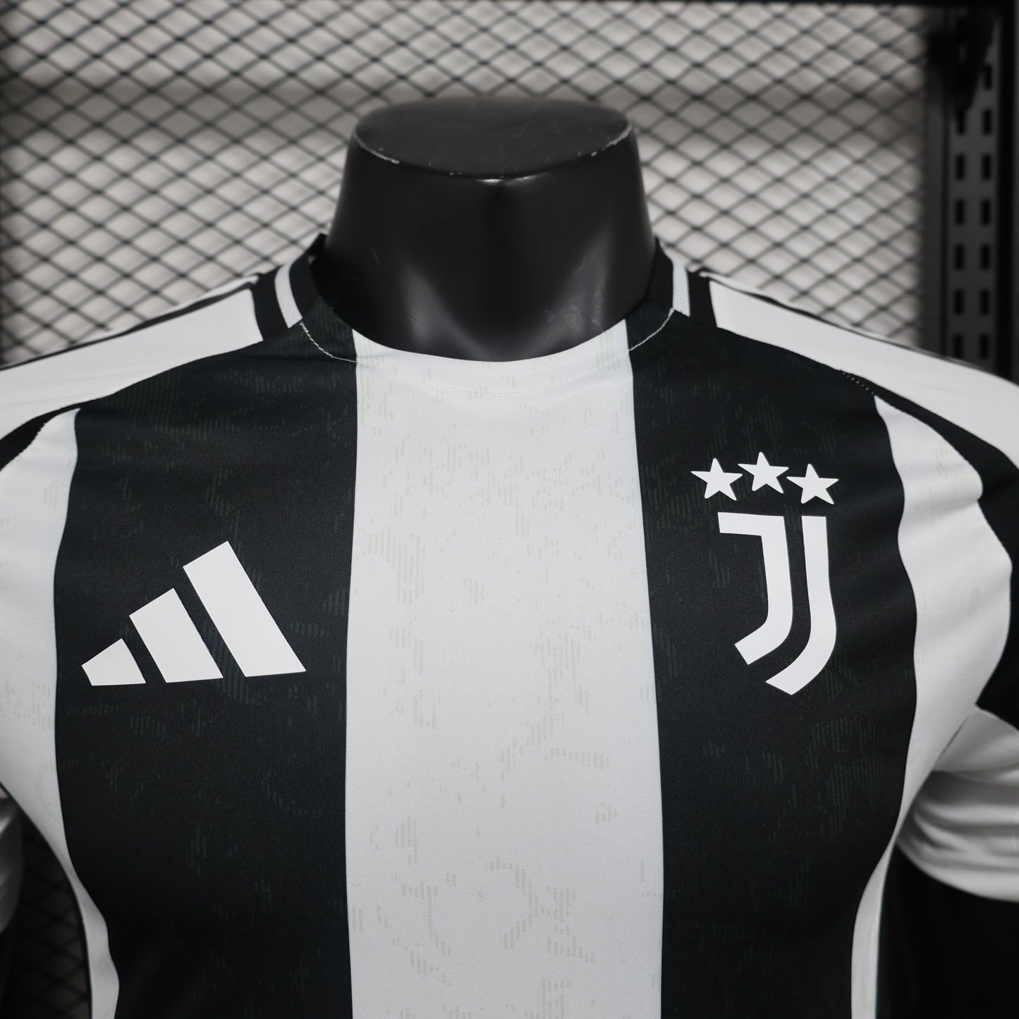Kit completo Versión Jugador Juventus Local 24/25