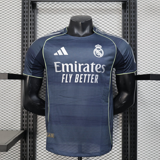 Kit completo Versión Jugador Real Madrid Visita 25/26