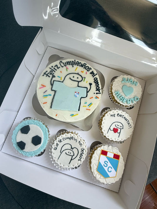 Mini torta con 5 cupcakes personalizados