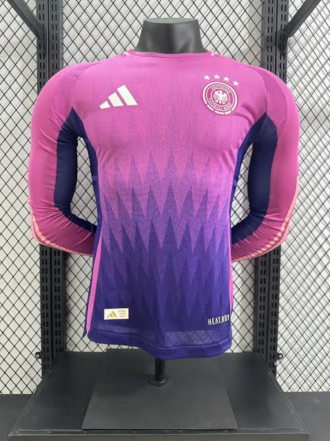 Kit completo Versión Jugador Alemania Visita 2024