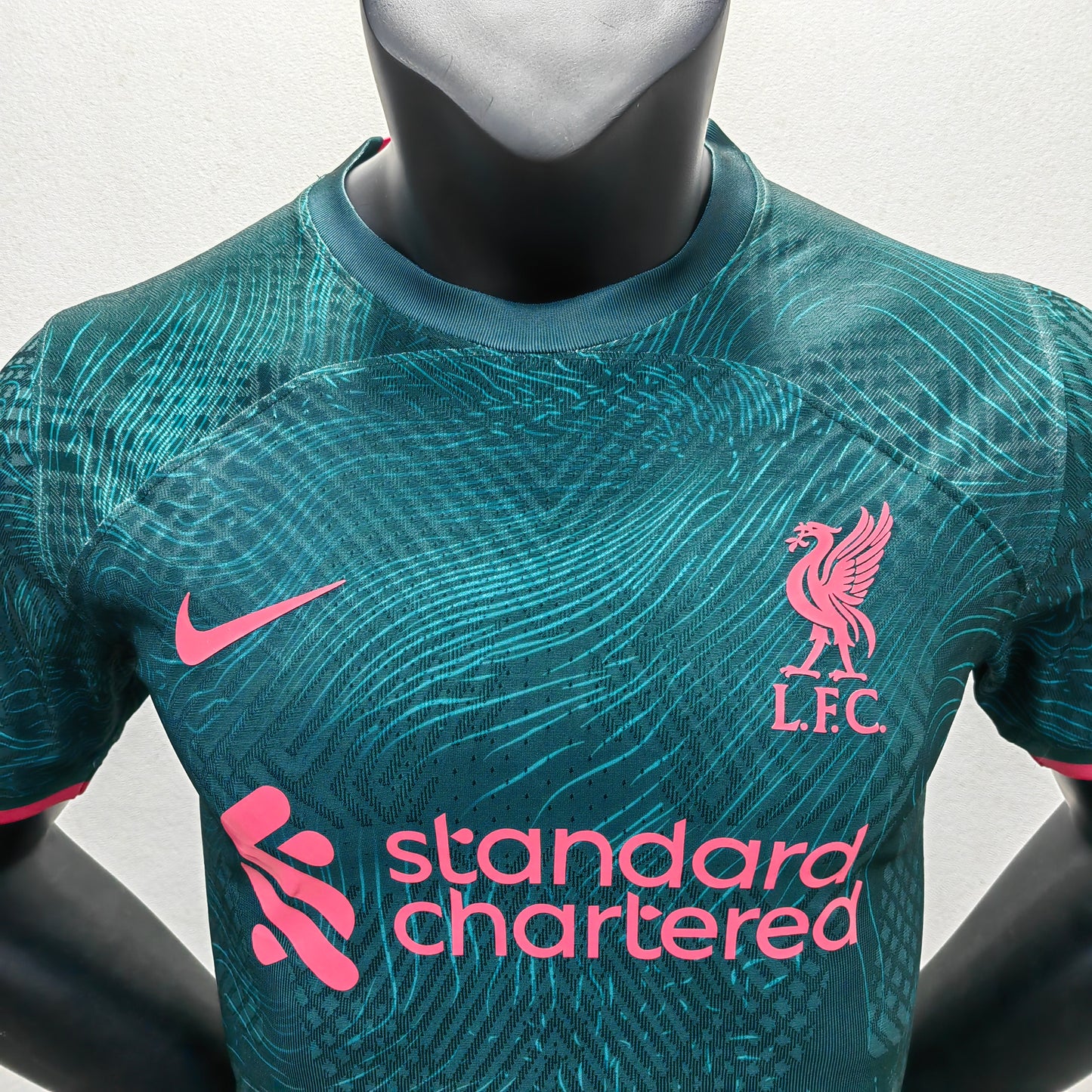 Camiseta Versión Jugador Liverpool Tercera 22/23