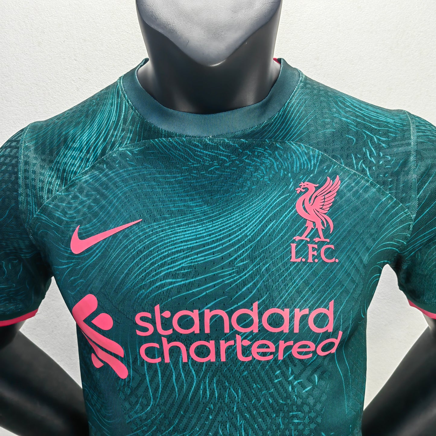 Camiseta Versión Jugador Liverpool Tercera 22/23