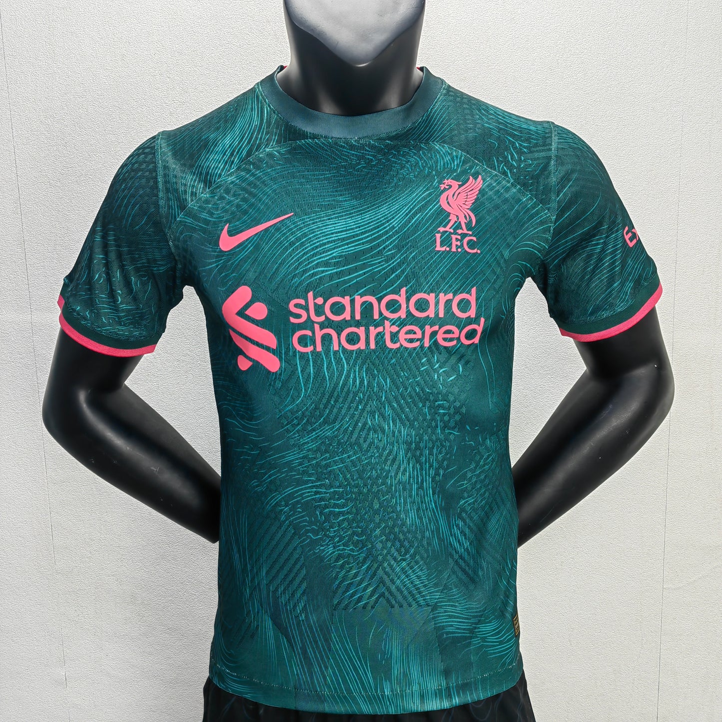 Camiseta Versión Jugador Liverpool Tercera 22/23